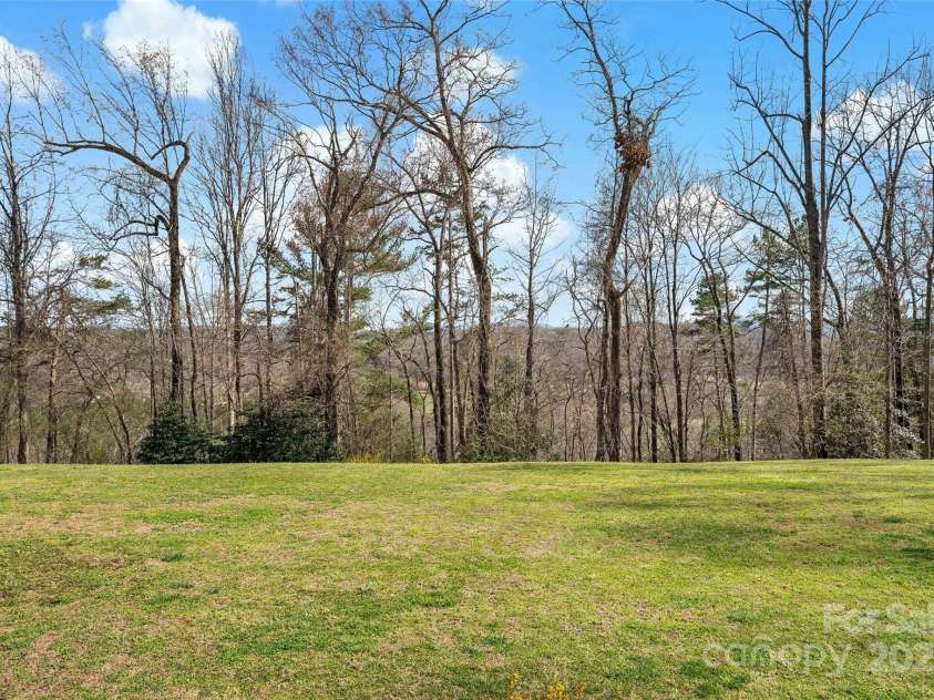 104 Oak Circle, Marion, NC 28752.  MLS# CAR4225207, YatesRealty ID 5871. 