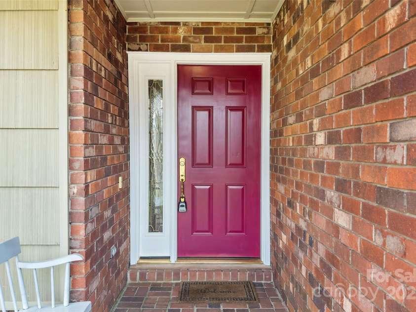 104 Oak Circle, Marion, NC 28752.  MLS# CAR4225207, YatesRealty ID 5871. 