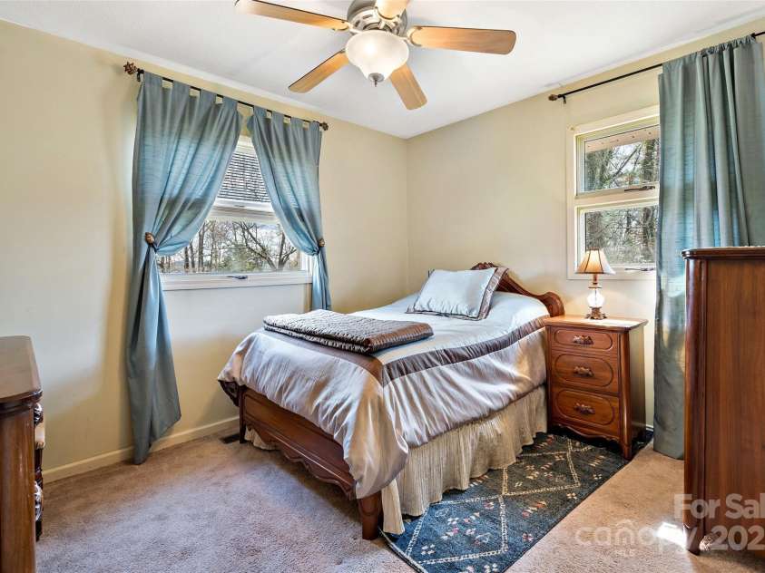 104 Oak Circle, Marion, NC 28752.  MLS# CAR4225207, YatesRealty ID 5871. 