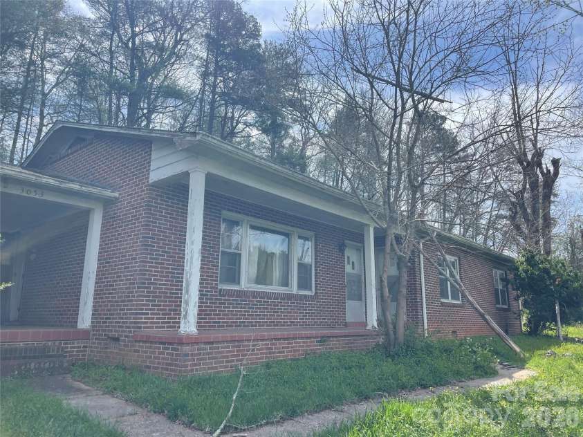 3053 Mineral Springs Mountain Road, Valdese, NC 28690.  MLS# CAR4358401, YatesRealty ID 5871. 