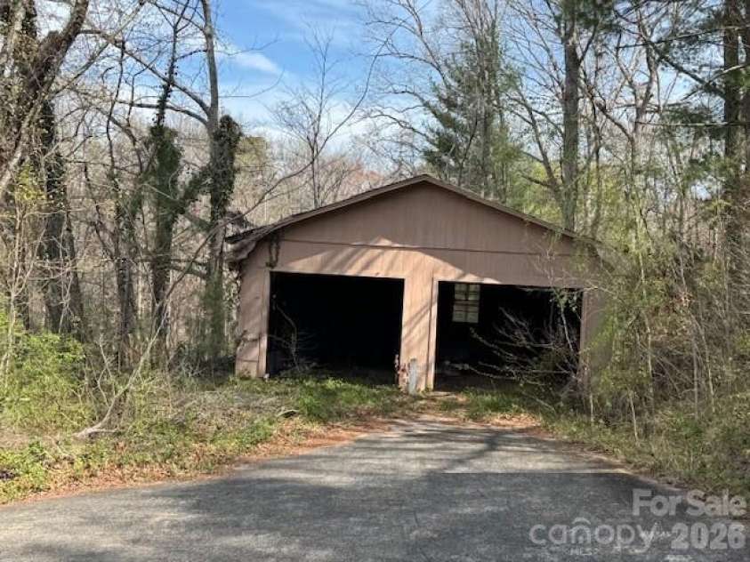 3053 Mineral Springs Mountain Road, Valdese, NC 28690.  MLS# CAR4358401, YatesRealty ID 5871. 