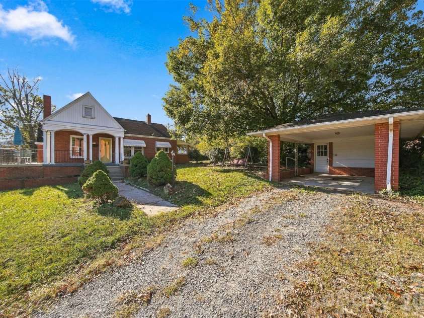 204 Eldred Street, Valdese, NC 28690.  MLS# CAR4437060, YatesRealty ID 58715. 