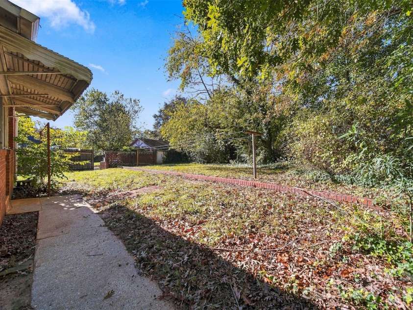 204 Eldred Street, Valdese, NC 28690.  MLS# CAR4437060, YatesRealty ID 58715. 