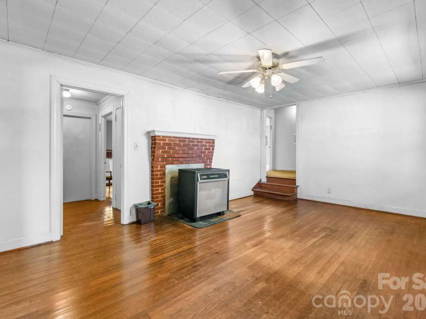 131 Clay Street, Morganton, NC 28655.  MLS# CAR4438053, YatesRealty ID 58718. 