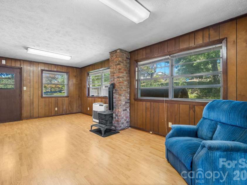 131 Clay Street, Morganton, NC 28655.  MLS# CAR4438053, YatesRealty ID 58718. 