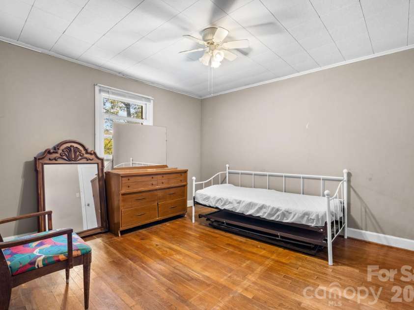 131 Clay Street, Morganton, NC 28655.  MLS# CAR4438053, YatesRealty ID 58718. 