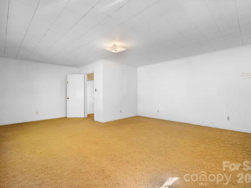 131 Clay Street, Morganton, NC 28655.  MLS# CAR4438053, YatesRealty ID 58718. 