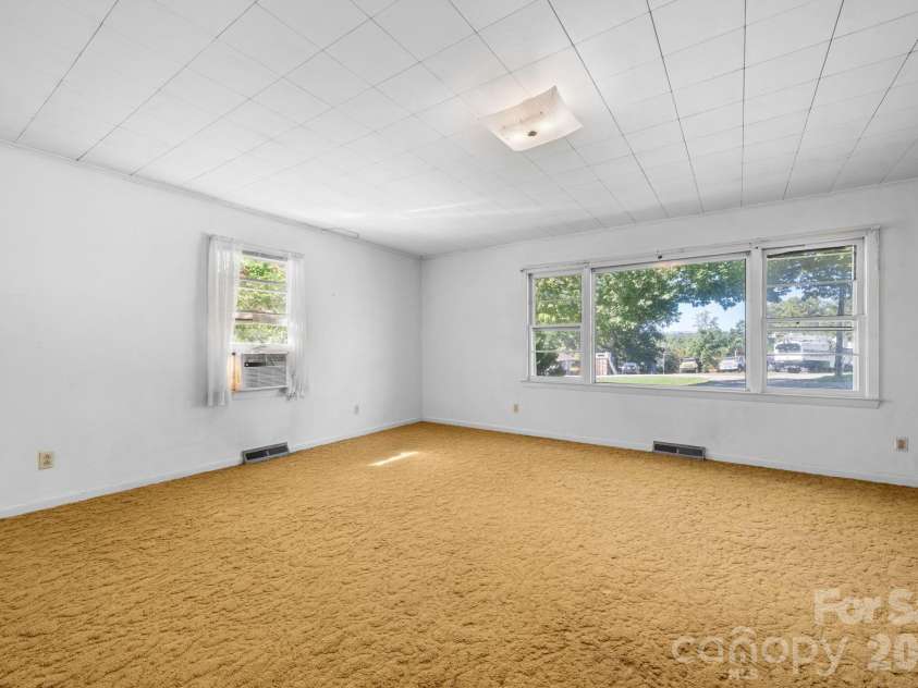 131 Clay Street, Morganton, NC 28655.  MLS# CAR4438053, YatesRealty ID 58718. 