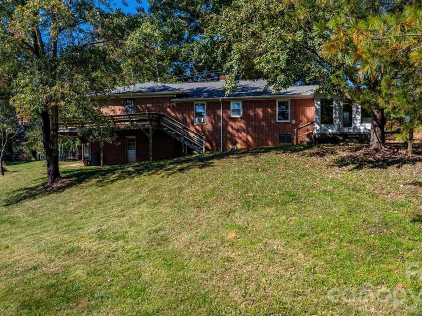 131 Clay Street, Morganton, NC 28655.  MLS# CAR4438053, YatesRealty ID 58718. 