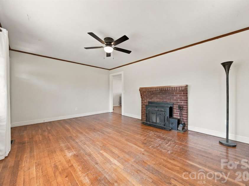 107 Carbondale Lane, Morganton, NC 28655.  MLS# CAR4438064, YatesRealty ID 58720. 