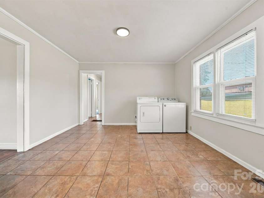 107 Carbondale Lane, Morganton, NC 28655.  MLS# CAR4438064, YatesRealty ID 58720. 