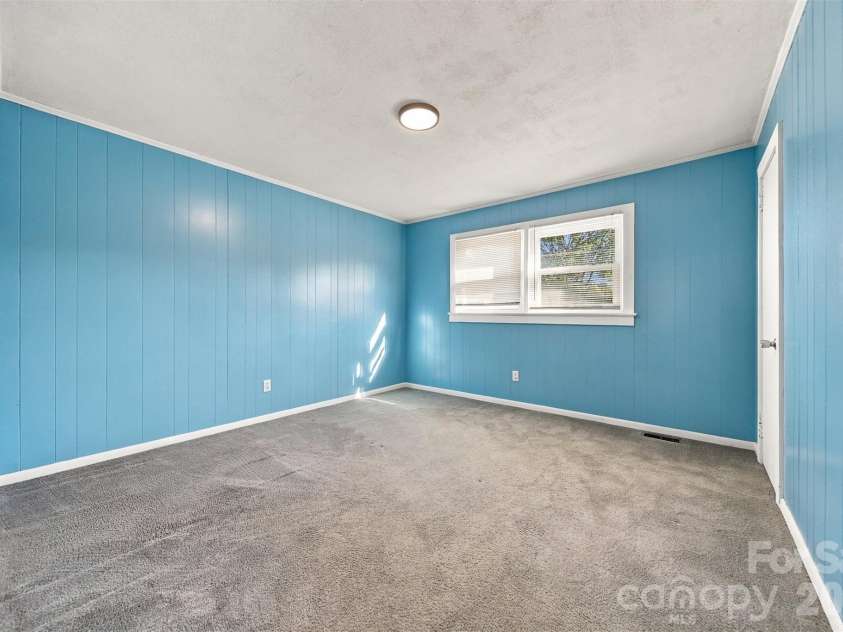 107 Carbondale Lane, Morganton, NC 28655.  MLS# CAR4438064, YatesRealty ID 58720. 