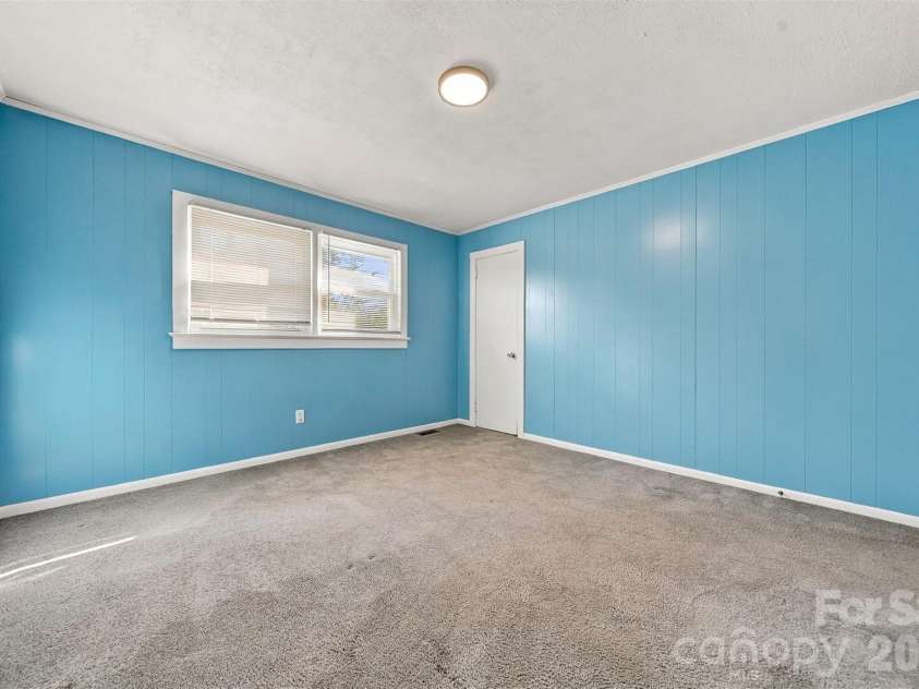 107 Carbondale Lane, Morganton, NC 28655.  MLS# CAR4438064, YatesRealty ID 58720. 