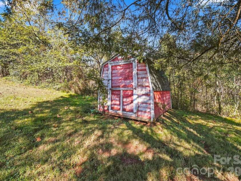 107 Carbondale Lane, Morganton, NC 28655.  MLS# CAR4438064, YatesRealty ID 58720. 