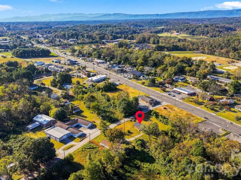 107 Carbondale Lane, Morganton, NC 28655.  MLS# CAR4438064, YatesRealty ID 58720. 