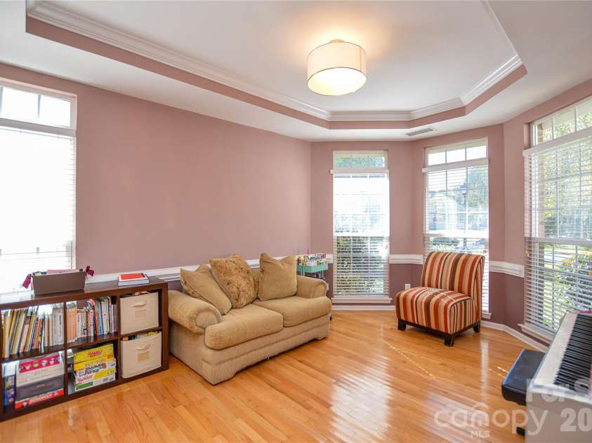 9721 Autumn Applause Drive, Charlotte, NC 28277.  MLS# CAR4437711, YatesRealty ID 58728. 
