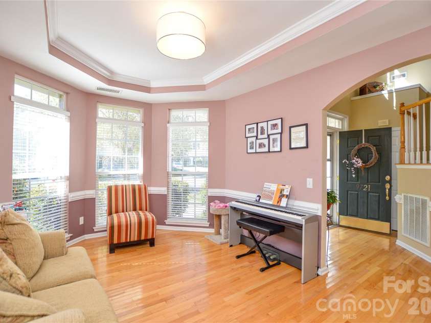 9721 Autumn Applause Drive, Charlotte, NC 28277.  MLS# CAR4437711, YatesRealty ID 58728. 