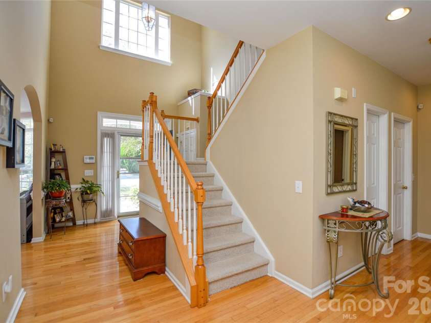 9721 Autumn Applause Drive, Charlotte, NC 28277.  MLS# CAR4437711, YatesRealty ID 58728. 