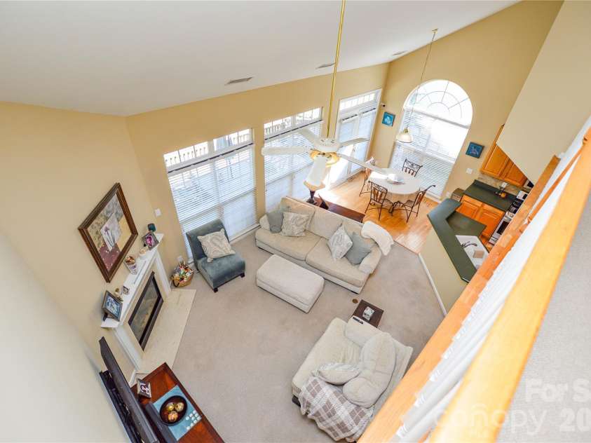 9721 Autumn Applause Drive, Charlotte, NC 28277.  MLS# CAR4437711, YatesRealty ID 58728. 