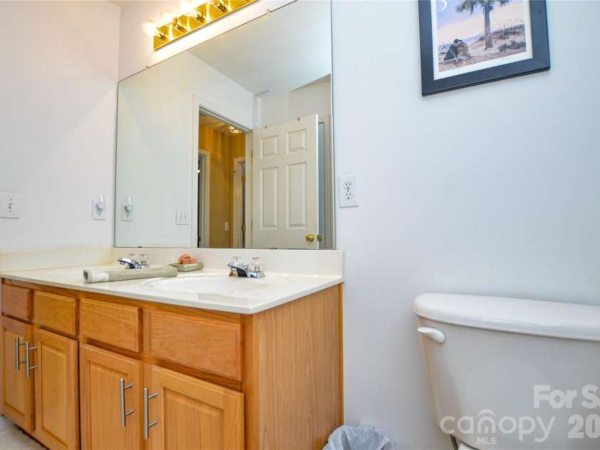 9721 Autumn Applause Drive, Charlotte, NC 28277.  MLS# CAR4437711, YatesRealty ID 58728. 