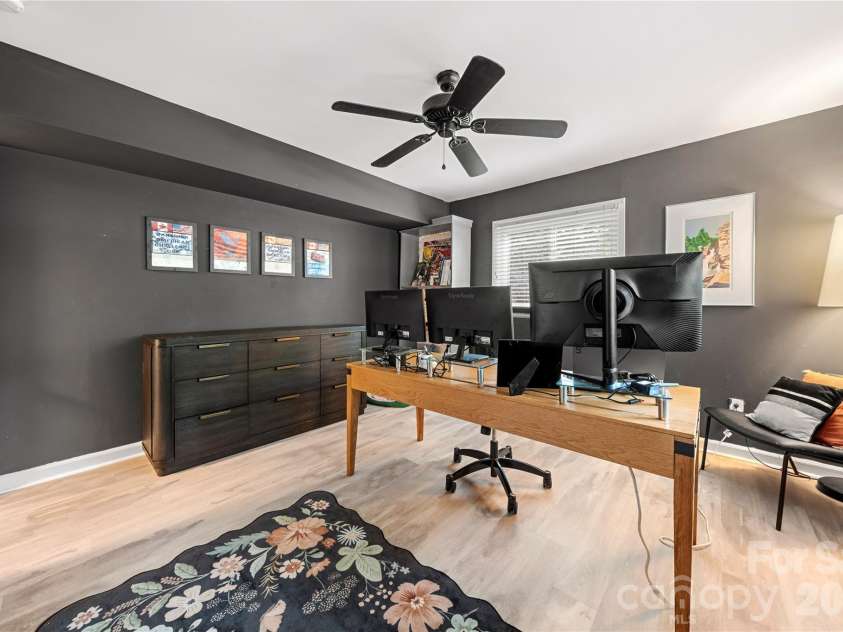 1206 Hollow Tree Court, Charlotte, NC 28226.  MLS# CAR4427013, YatesRealty ID 58746. 