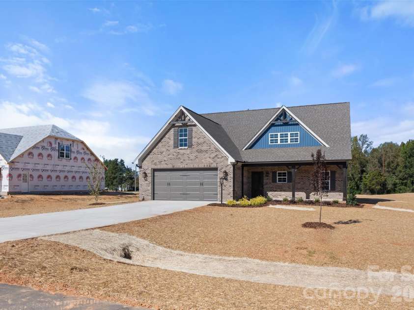 131 Canton Drive, Lexington, NC 27295.  MLS# CAR4438111, YatesRealty ID 58757. 