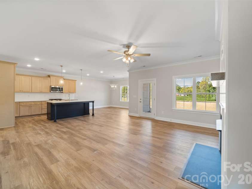 131 Canton Drive, Lexington, NC 27295.  MLS# CAR4438111, YatesRealty ID 58757. 