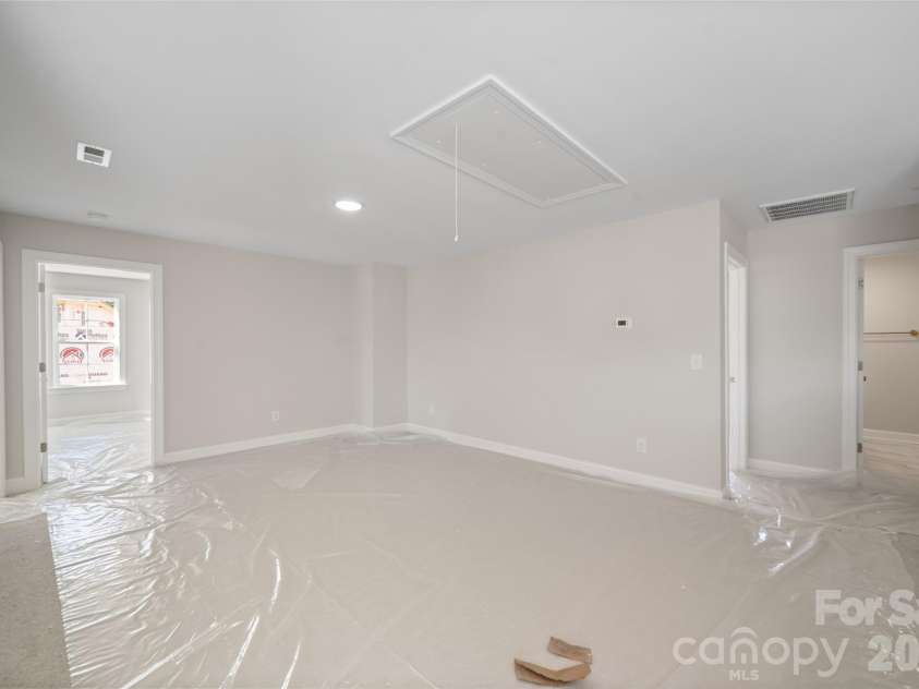 131 Canton Drive, Lexington, NC 27295.  MLS# CAR4438111, YatesRealty ID 58757. 