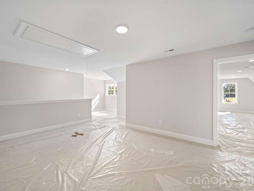 131 Canton Drive, Lexington, NC 27295.  MLS# CAR4438111, YatesRealty ID 58757. 