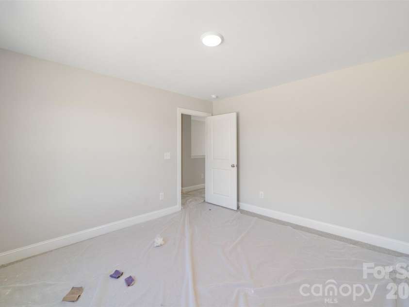 131 Canton Drive, Lexington, NC 27295.  MLS# CAR4438111, YatesRealty ID 58757. 