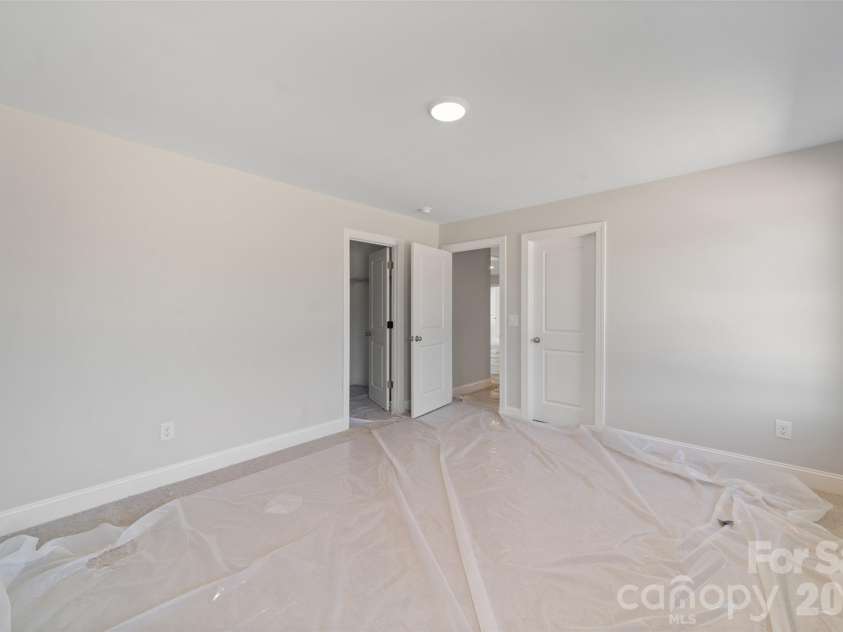 131 Canton Drive, Lexington, NC 27295.  MLS# CAR4438111, YatesRealty ID 58757. 