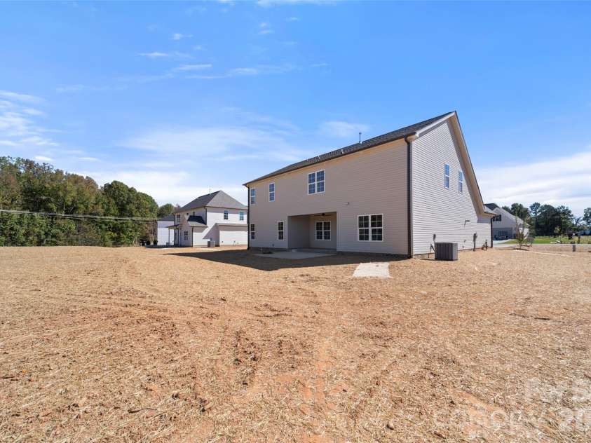 131 Canton Drive, Lexington, NC 27295.  MLS# CAR4438111, YatesRealty ID 58757. 