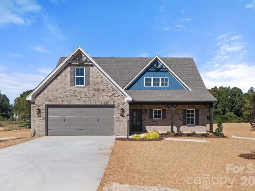 131 Canton Drive, Lexington, NC 27295.  MLS# CAR4438111, YatesRealty ID 58757. 