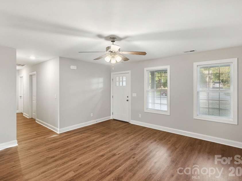 549 Gibson Drive, Concord, NC 28025.  MLS# CAR4436943, YatesRealty ID 58767. 