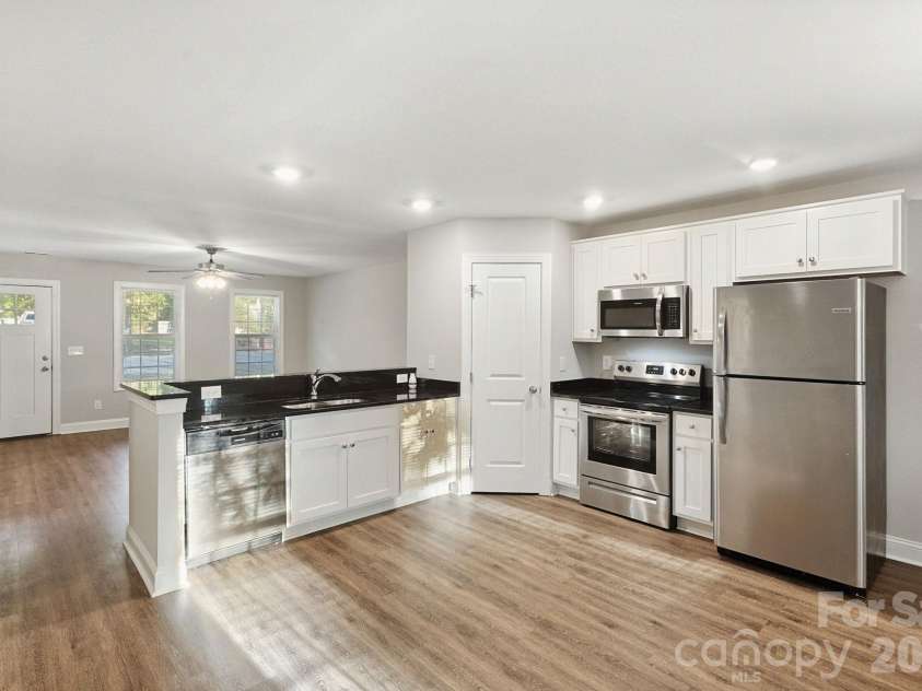 549 Gibson Drive, Concord, NC 28025.  MLS# CAR4436943, YatesRealty ID 58767. 