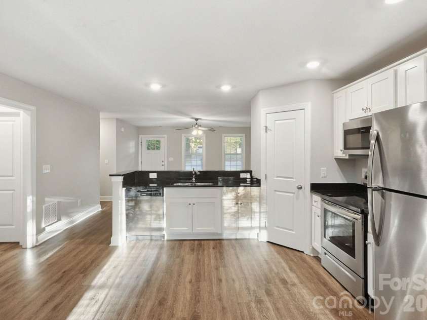 549 Gibson Drive, Concord, NC 28025.  MLS# CAR4436943, YatesRealty ID 58767. 