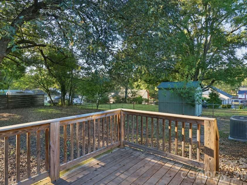 549 Gibson Drive, Concord, NC 28025.  MLS# CAR4436943, YatesRealty ID 58767. 