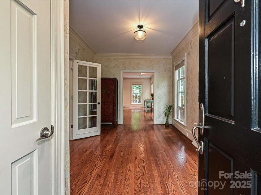 2132 Rolston Drive, Charlotte, NC 28207.  MLS# CAR4239386, YatesRealty ID 5877. 