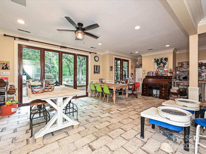 2132 Rolston Drive, Charlotte, NC 28207.  MLS# CAR4239386, YatesRealty ID 5877. 