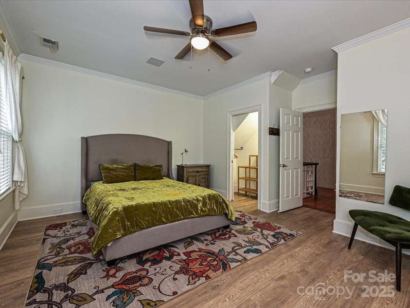 2132 Rolston Drive, Charlotte, NC 28207.  MLS# CAR4239386, YatesRealty ID 5877. 