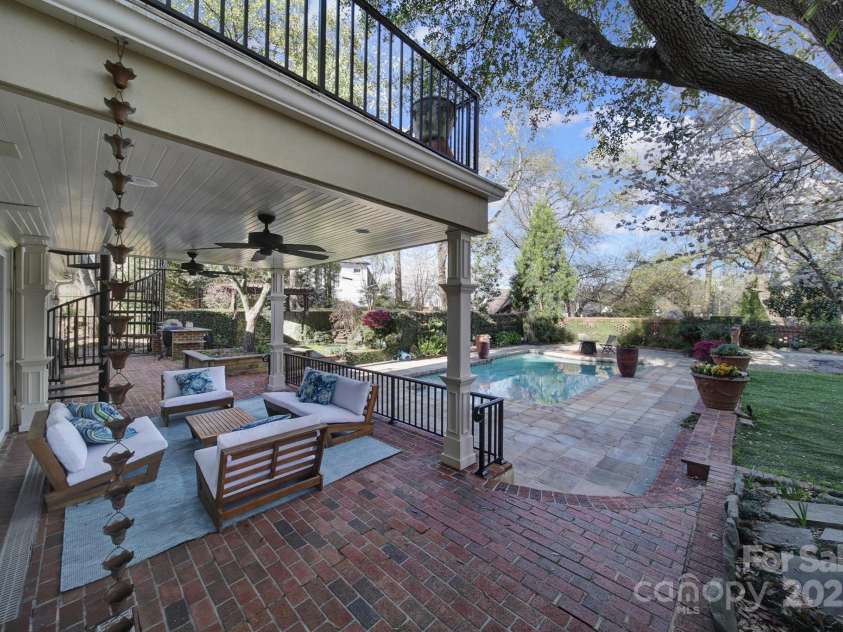 2132 Rolston Drive, Charlotte, NC 28207.  MLS# CAR4239386, YatesRealty ID 5877. 