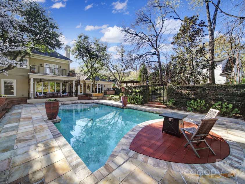 2132 Rolston Drive, Charlotte, NC 28207.  MLS# CAR4239386, YatesRealty ID 5877. 