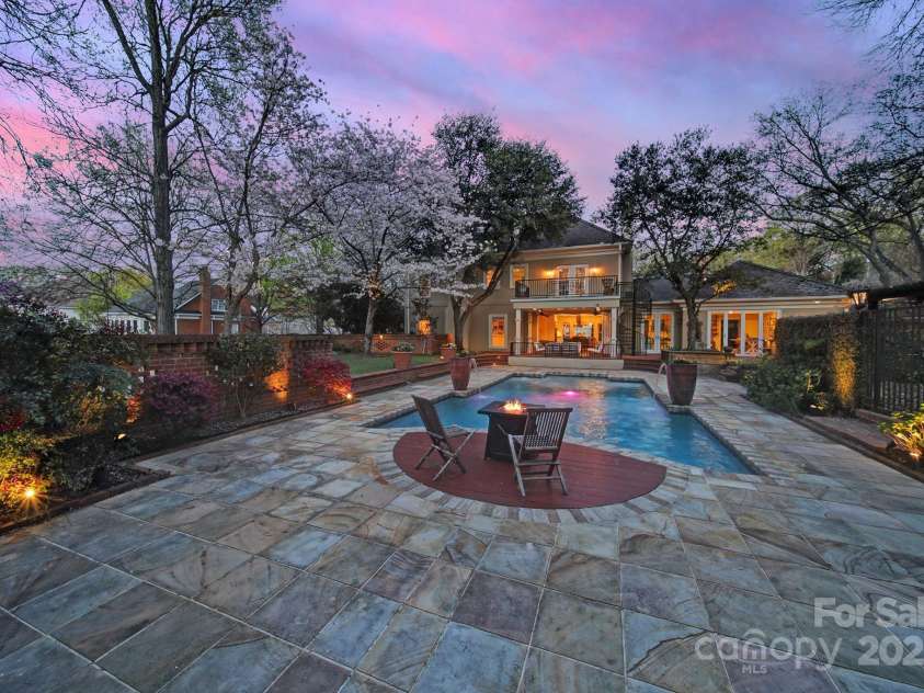 2132 Rolston Drive, Charlotte, NC 28207.  MLS# CAR4239386, YatesRealty ID 5877. 
