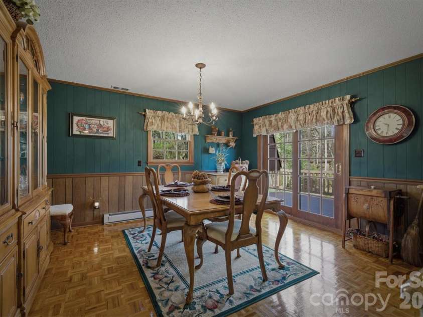 2480 Sweetbriar Circle, Lenoir, NC 28645.  MLS# CAR4350461, YatesRealty ID 5877. 