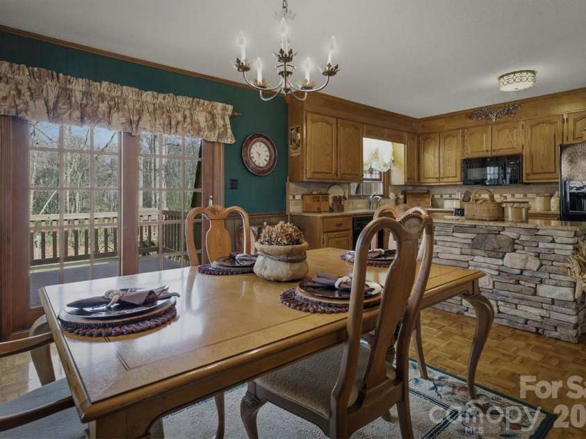 2480 Sweetbriar Circle, Lenoir, NC 28645.  MLS# CAR4350461, YatesRealty ID 5877. 