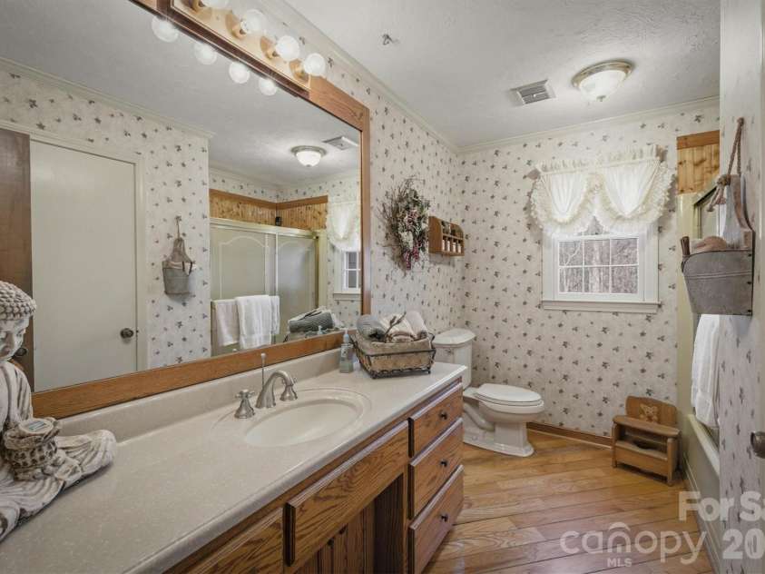 2480 Sweetbriar Circle, Lenoir, NC 28645.  MLS# CAR4350461, YatesRealty ID 5877. 