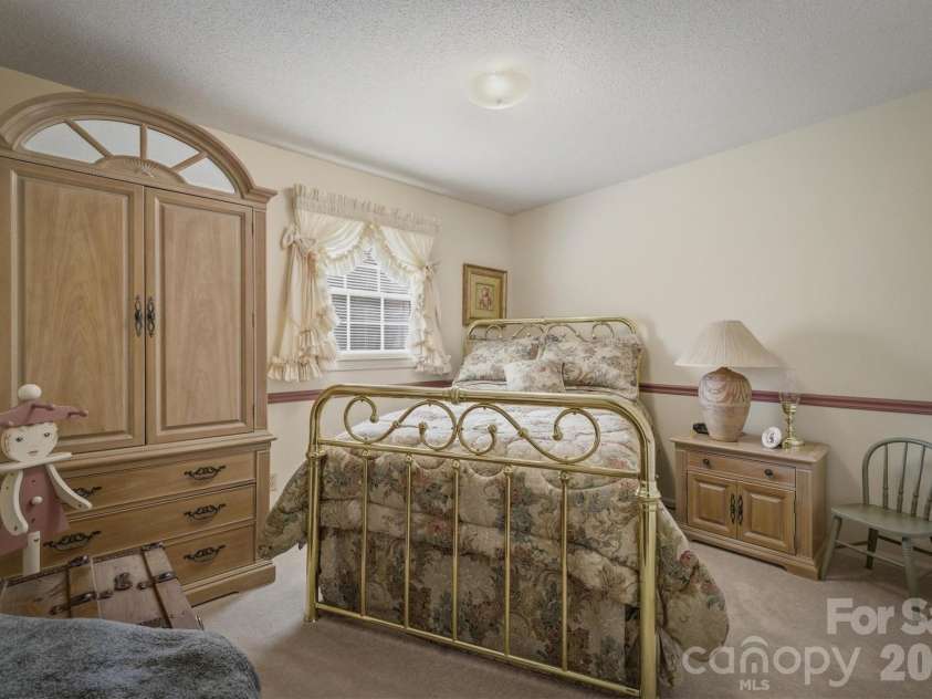 2480 Sweetbriar Circle, Lenoir, NC 28645.  MLS# CAR4350461, YatesRealty ID 5877. 