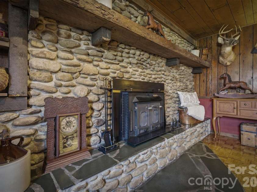 2480 Sweetbriar Circle, Lenoir, NC 28645.  MLS# CAR4350461, YatesRealty ID 5877. 