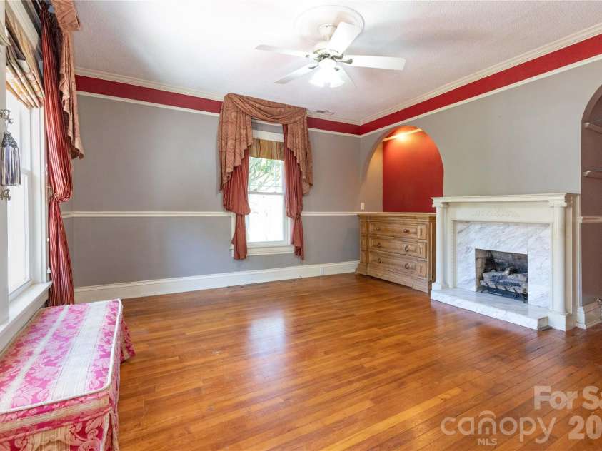 10 Best Life Lane, Brevard, NC 28712.  MLS# CAR4437749, YatesRealty ID 58772. Den/Office