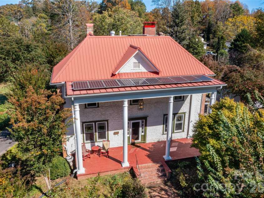 10 Best Life Lane, Brevard, NC 28712.  MLS# CAR4437749, YatesRealty ID 58772. Front of Home  #1